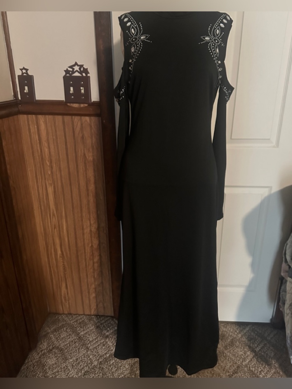 Source Unknown Black Cold-Shoulder Maxi Dress with Rhinestone Accents